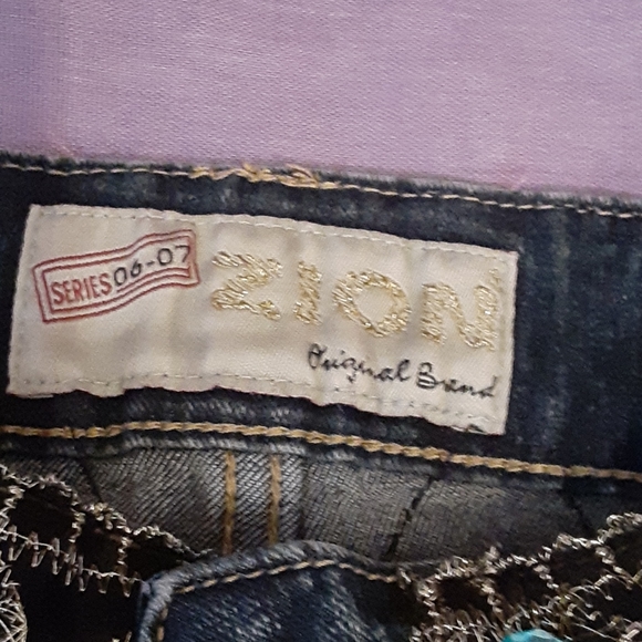 Zion decorative capris jeans - Picture 6 of 9